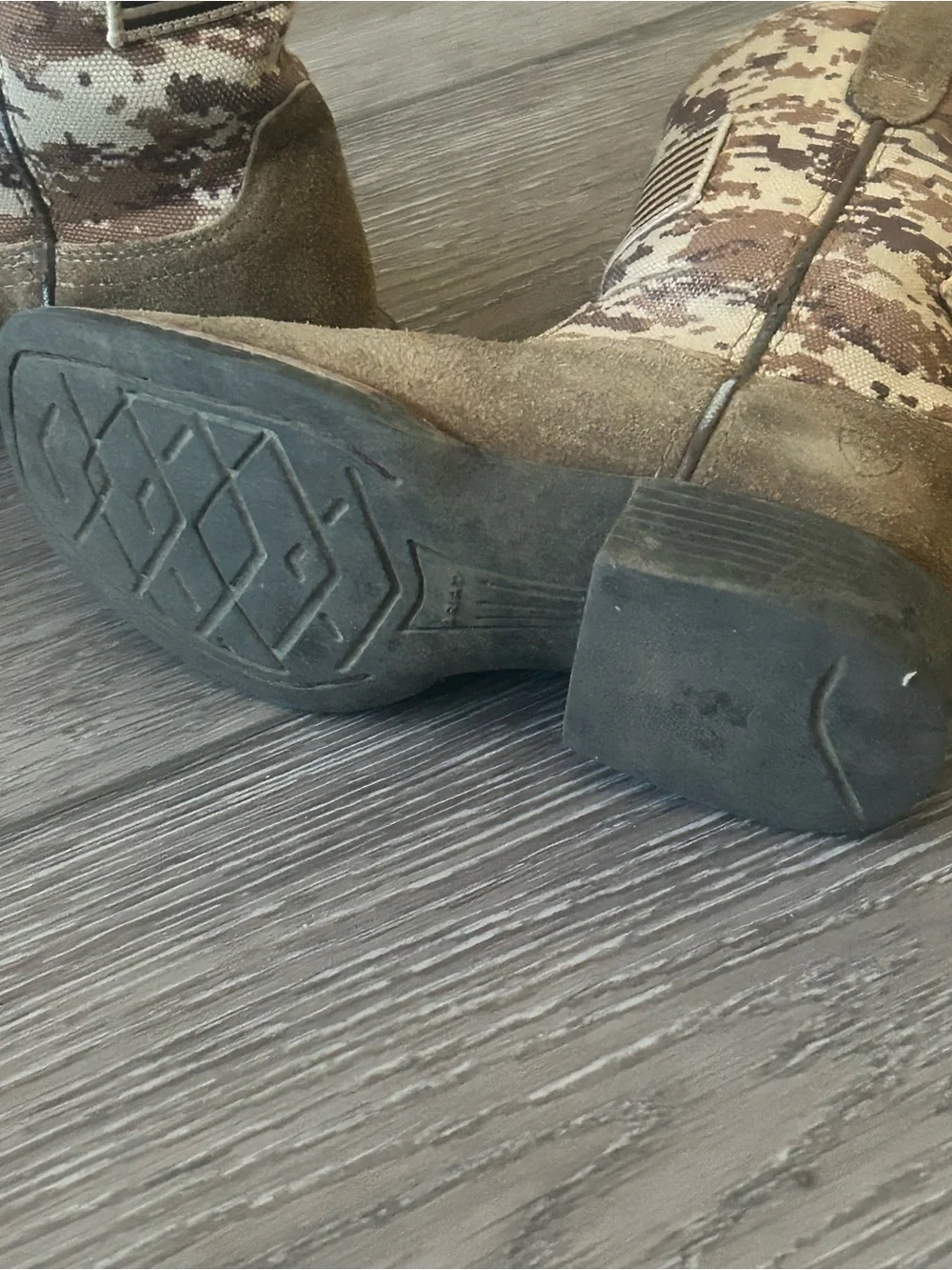 Ariat pre owned